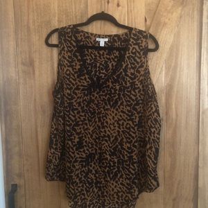 Leopard sleeveless blouse